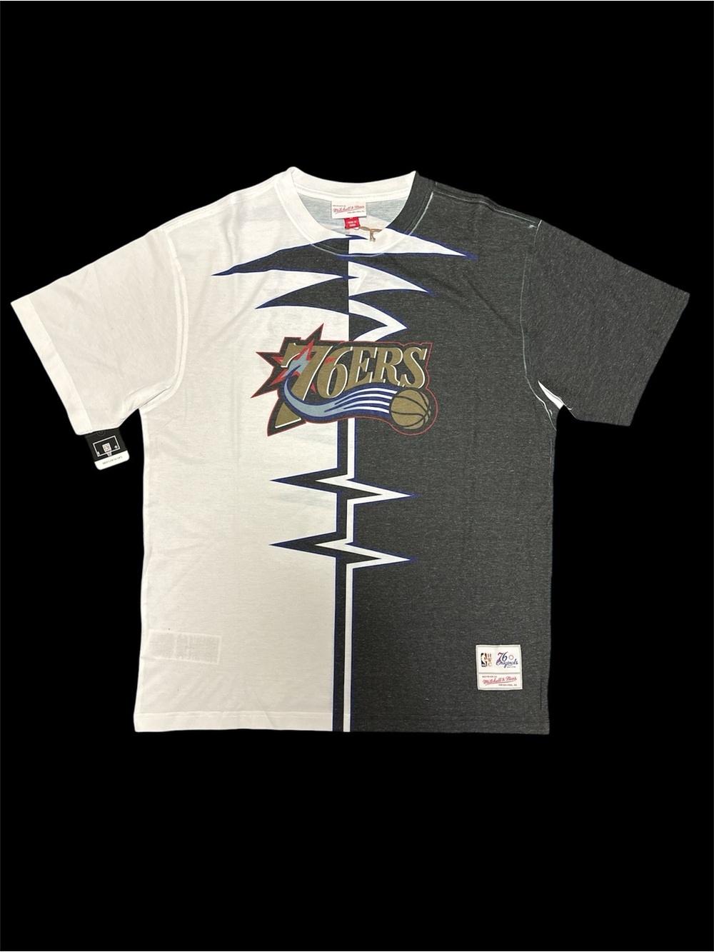 Mitchell & Ness 76ers NBA T Shirt Size: Large NWT